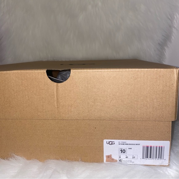 UGG Dune mini buckle classic boots size 10 Woman New in box - Picture 16 of 16